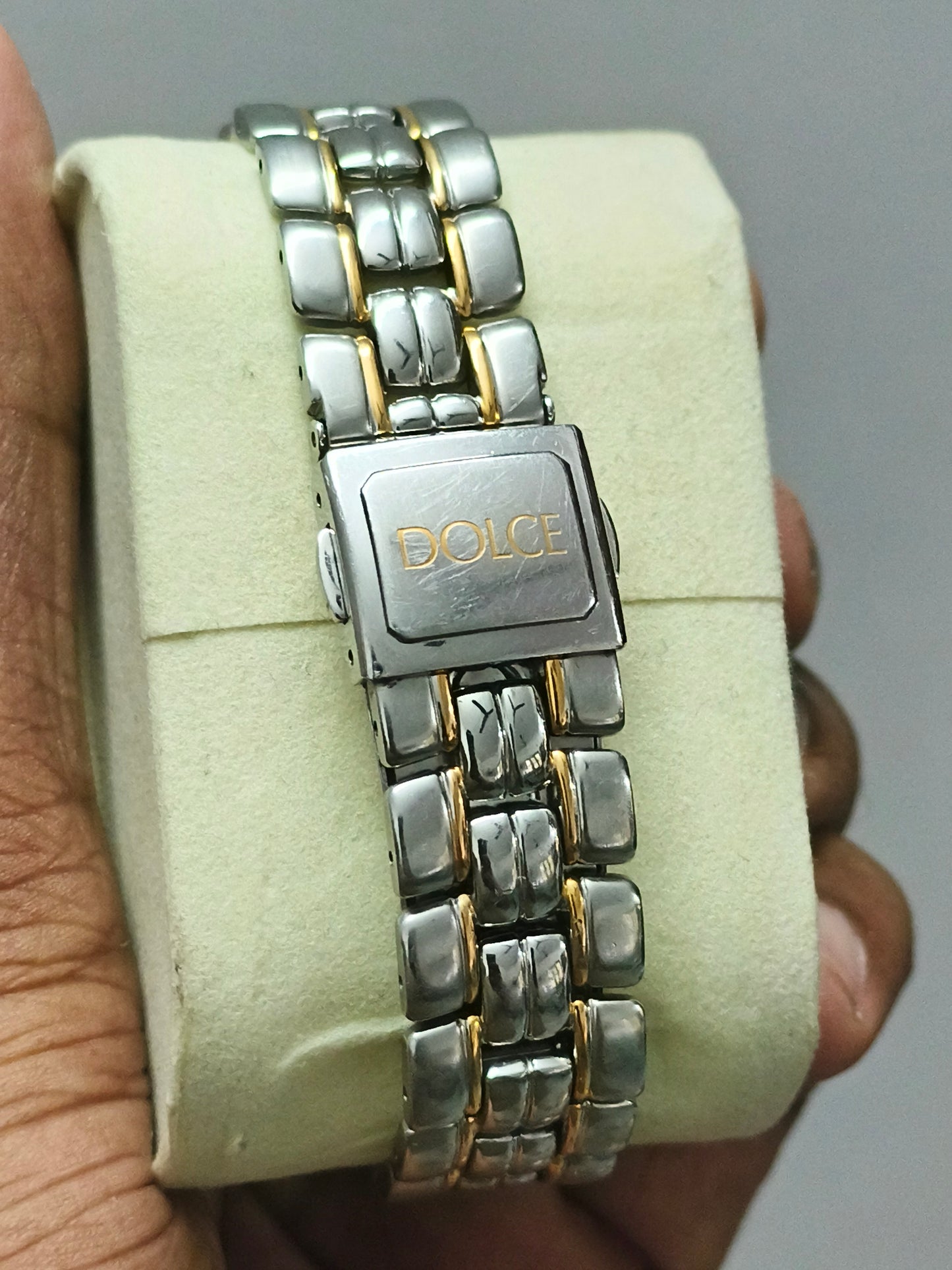 Seiko Dolce Ultrathin Quartz Watch Made in Japan