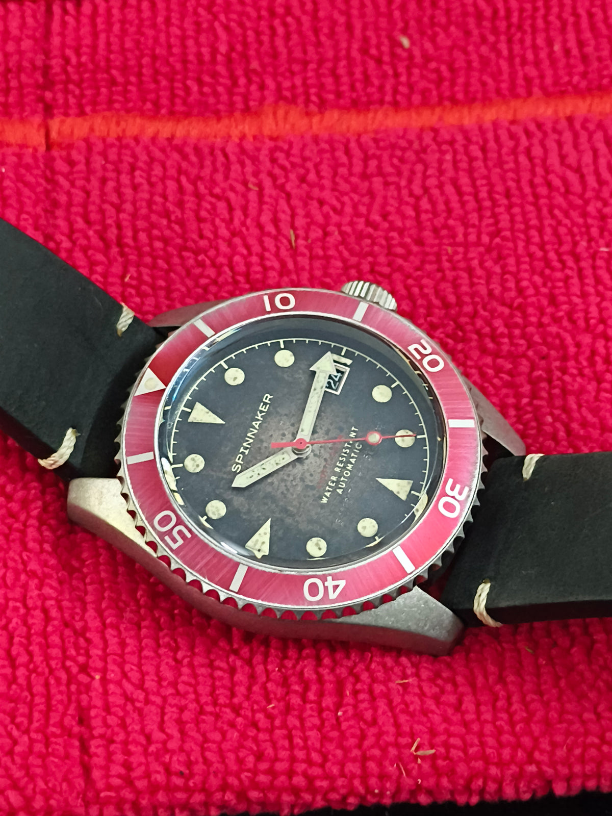 Spinnaker Wreck Automatic Diving Watch with a Distressed Finish