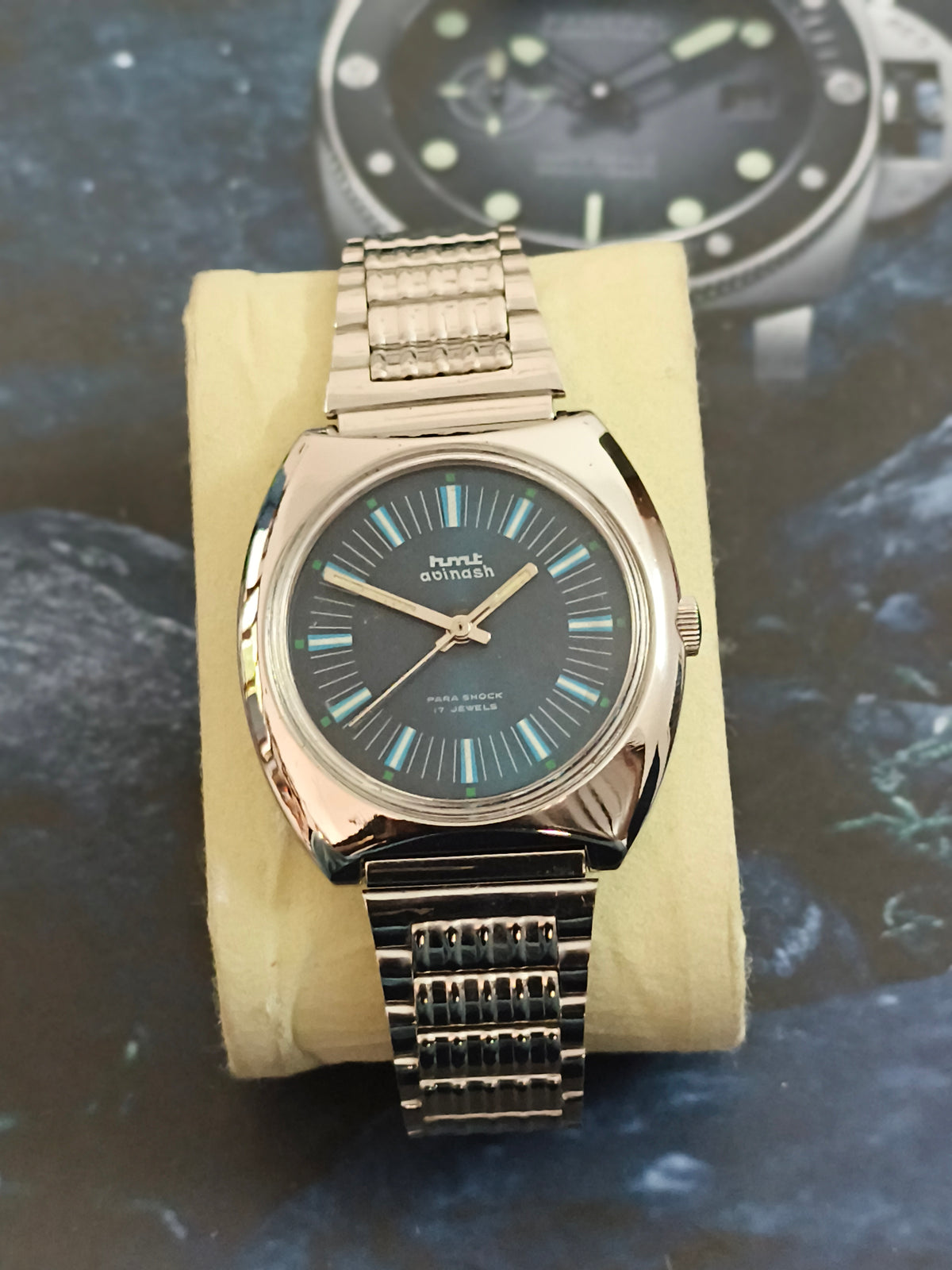 HMT Avinash Hand-wound Vintage Watch a Blue Dial and White Indices