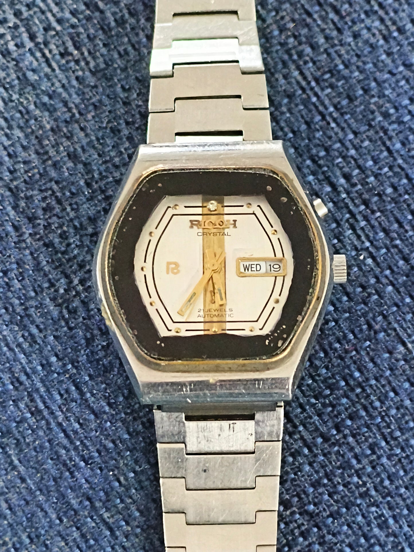 Ricoh Automatic Day Date Vintage Watch with Silver-toned Dial and Golden Vertical Stripes