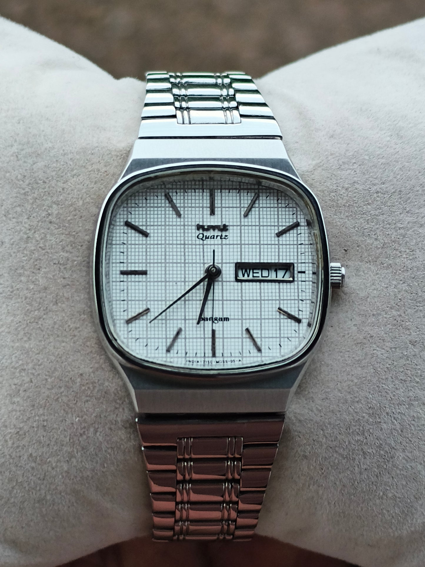HMT Sangam white graph dial quartz