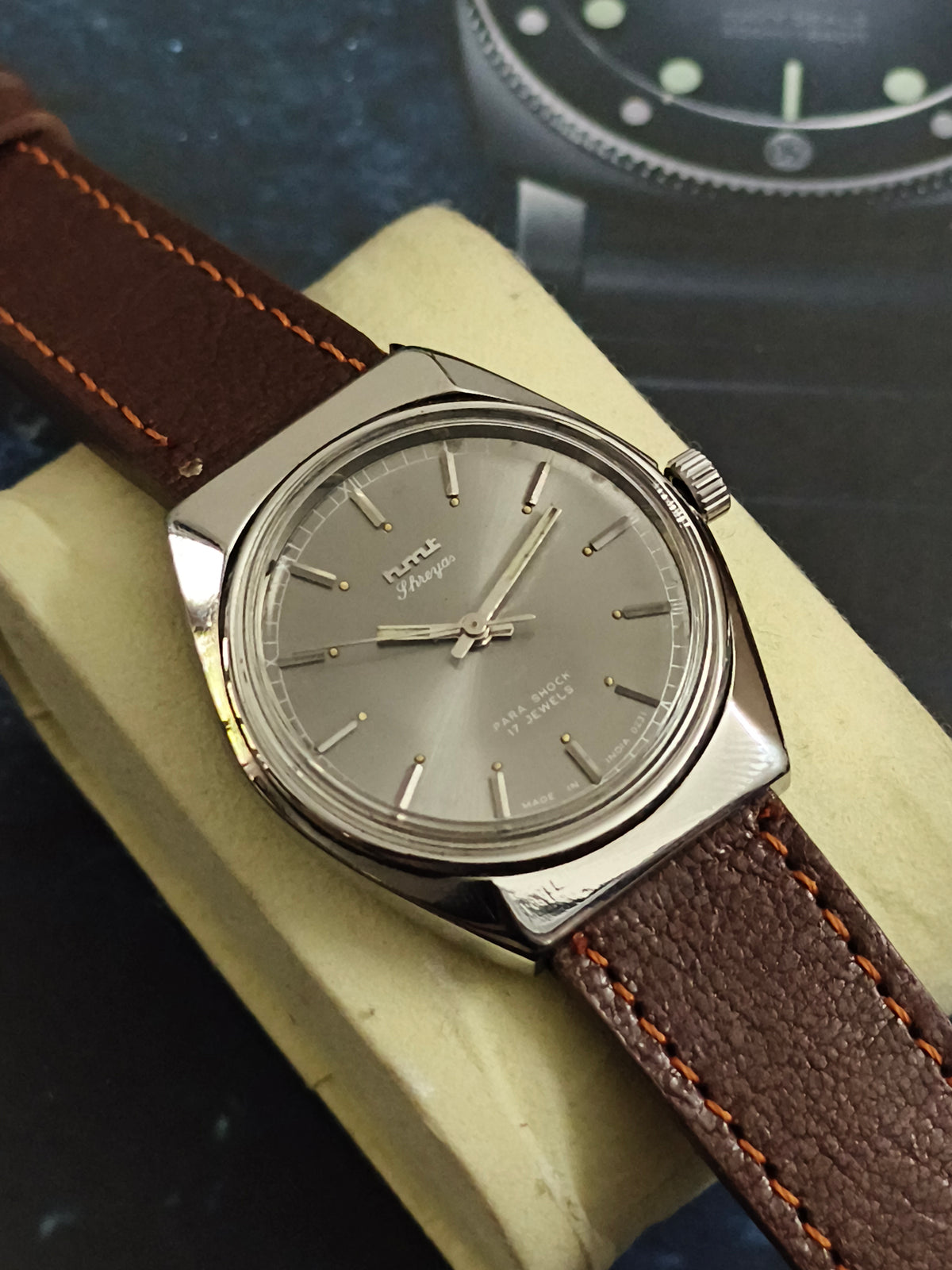 HMT Shreyas Hand-wound Vintage Watch with a Grey Dial
