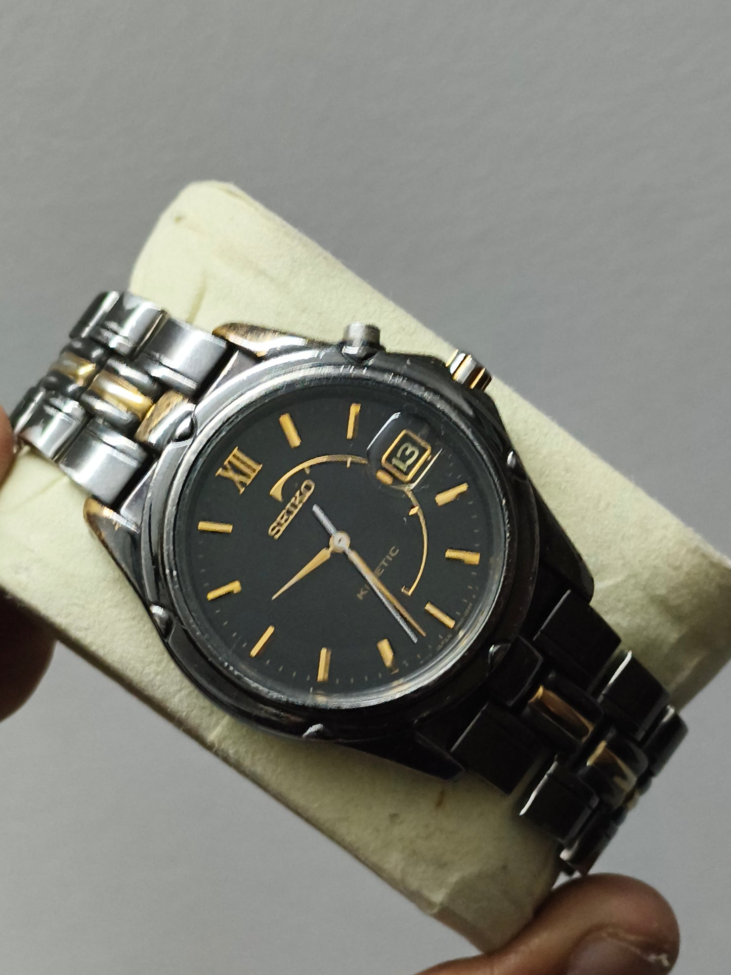 Seiko Kinetic Watch Gun-Metal with Gold Details, Model 5M62 0080
