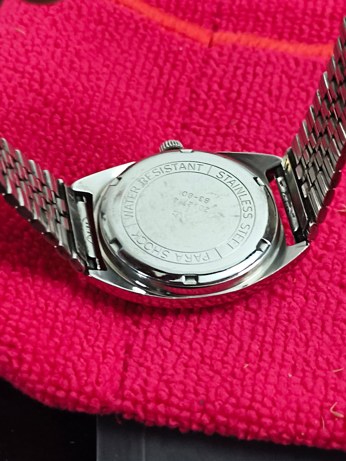 HMT Vijay Hand-wound Vintage Watch with a Silver-sunburst Finished Cross-hair Pattern Dial