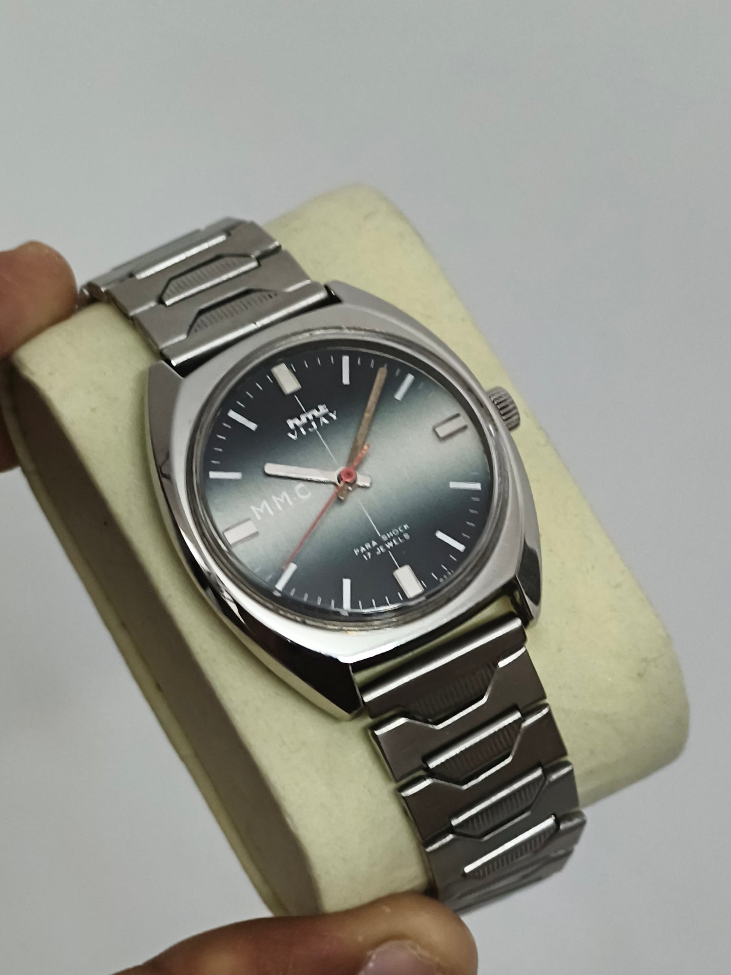 HMT Vijay Mechanical Watch Featuring a Distinct Gradient Dial with Crosshair Pattern