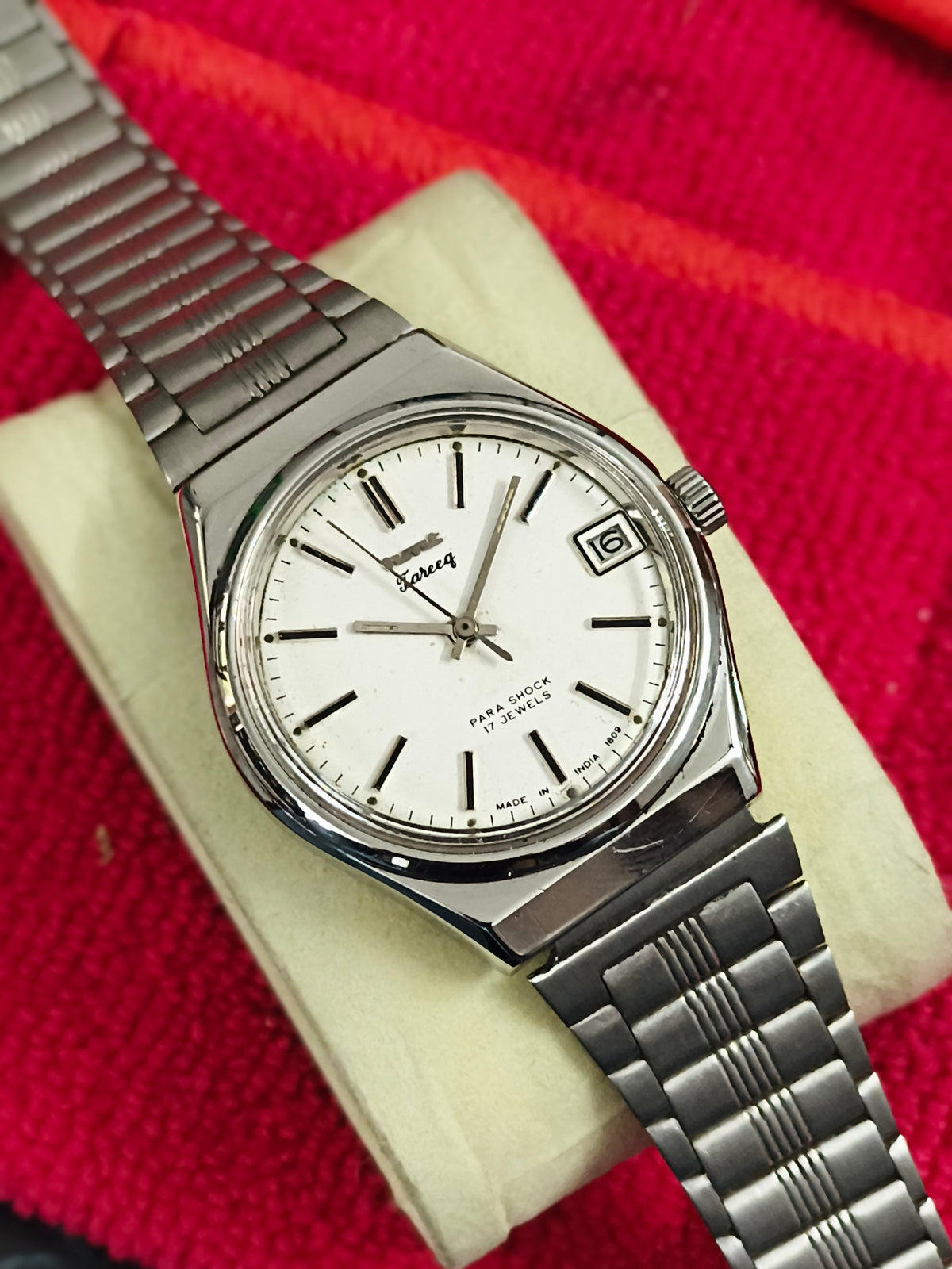 HMT Tareeq Hand-wound Vintage Watch with a White Patina Dial