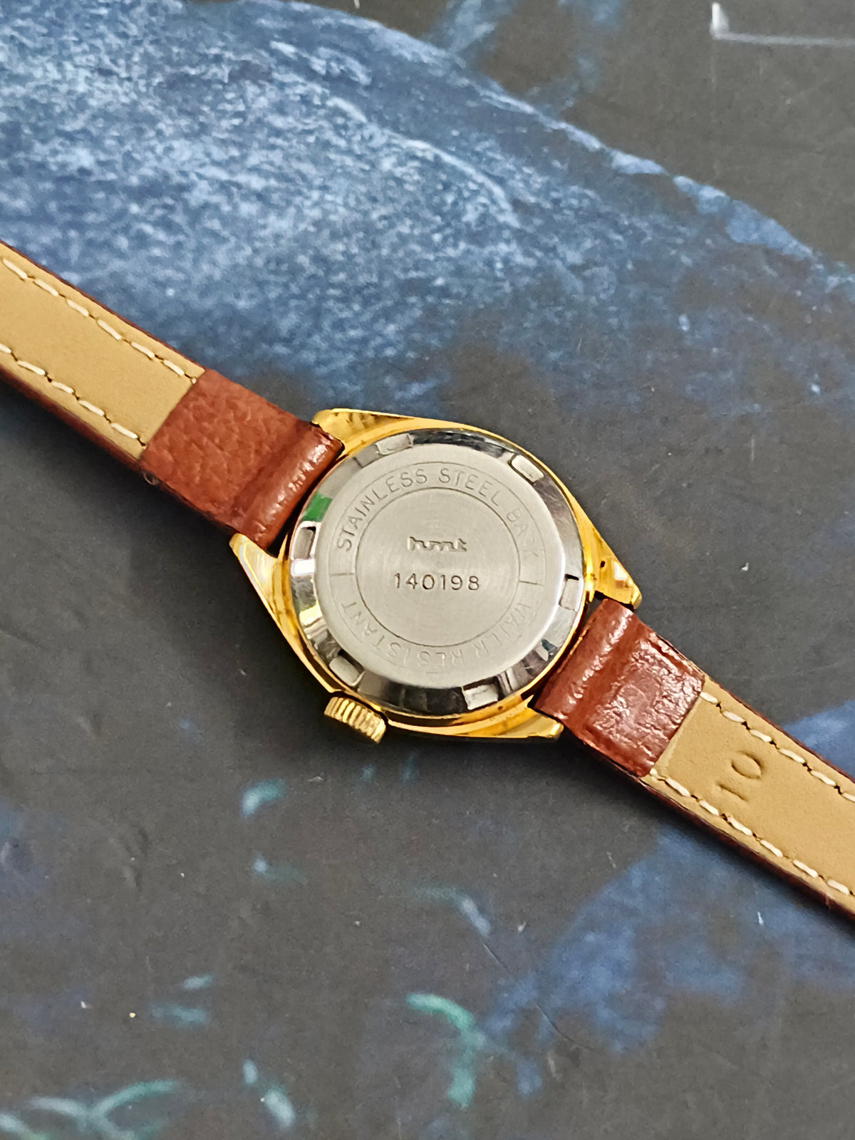 HMT Smitha Hand-wound Lady’s Vintage Watch a Gold-toned Dial