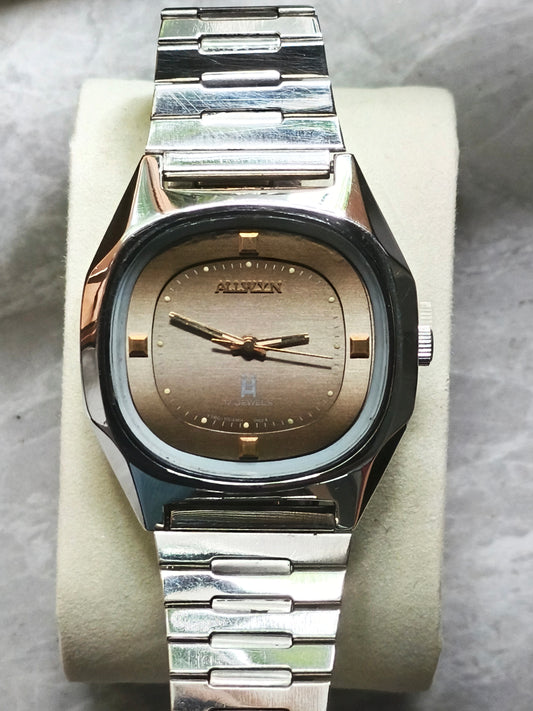 Vintage allwyn hand wound