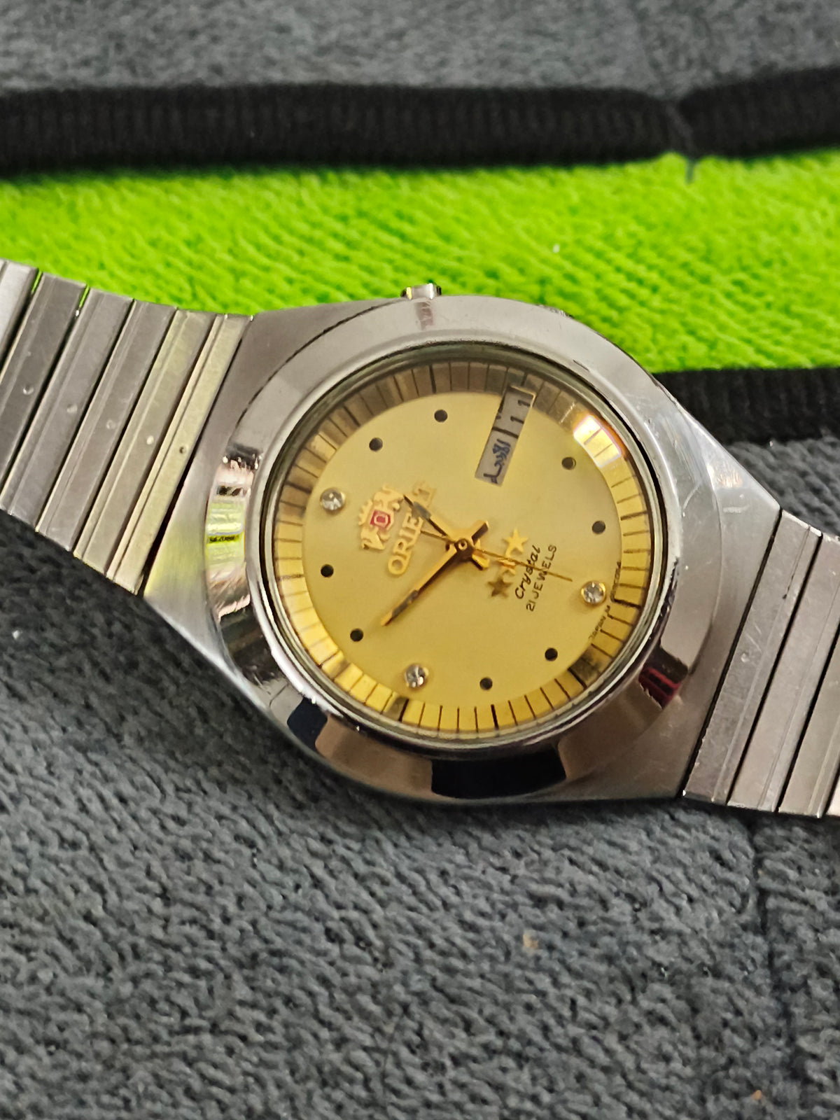 Orient Neo-Vintage Automatic Day Date Watch with a Gold-toned Dial