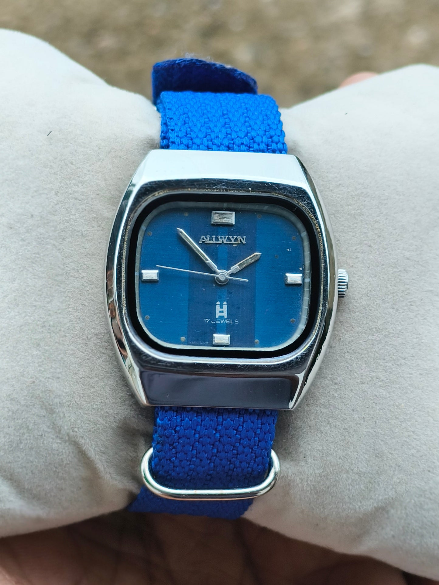 Allwyn vintage mechanical hand wound watch
