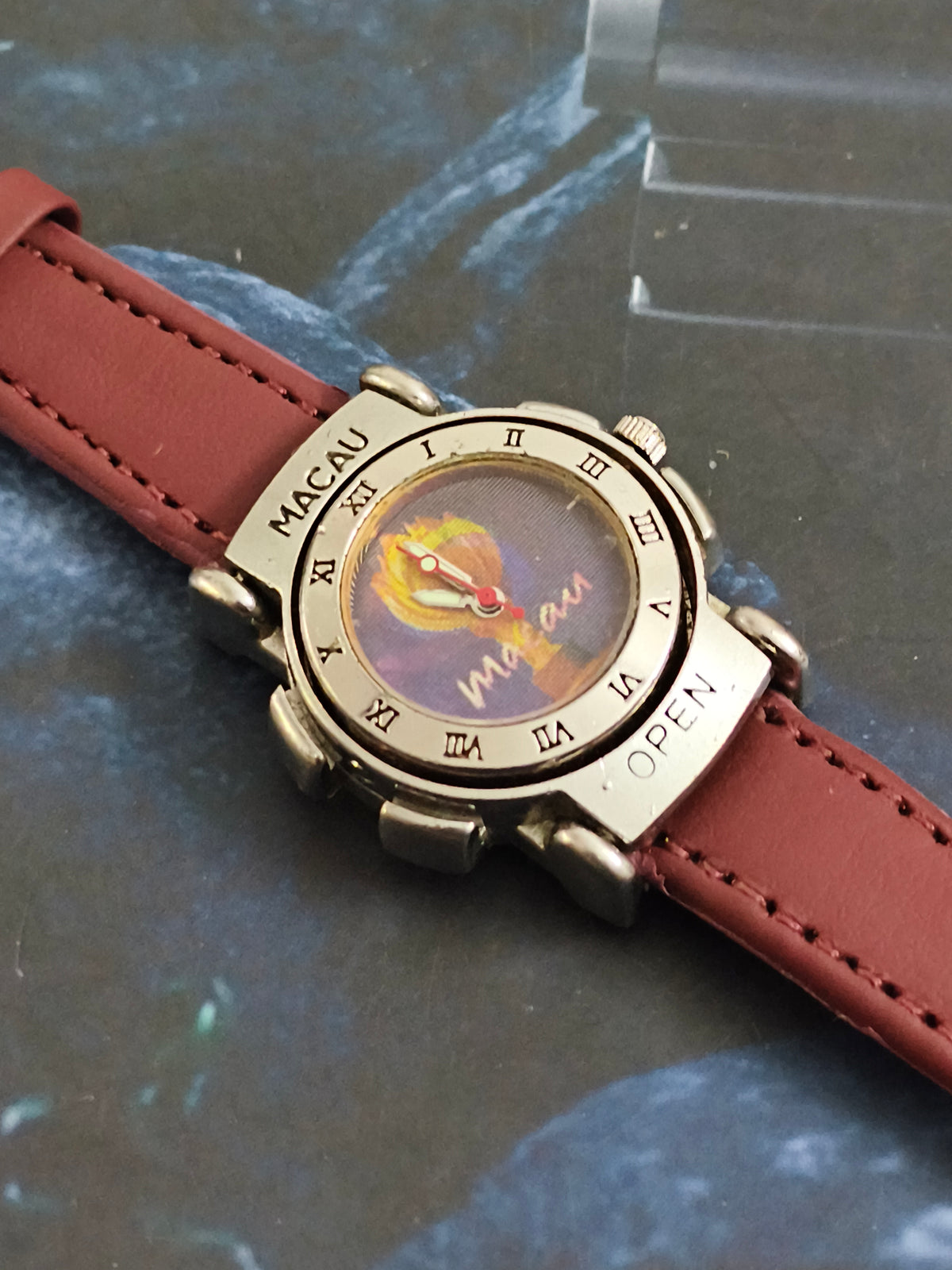 Macau Casino Dice Flip Open Watch with a Swivelling Case