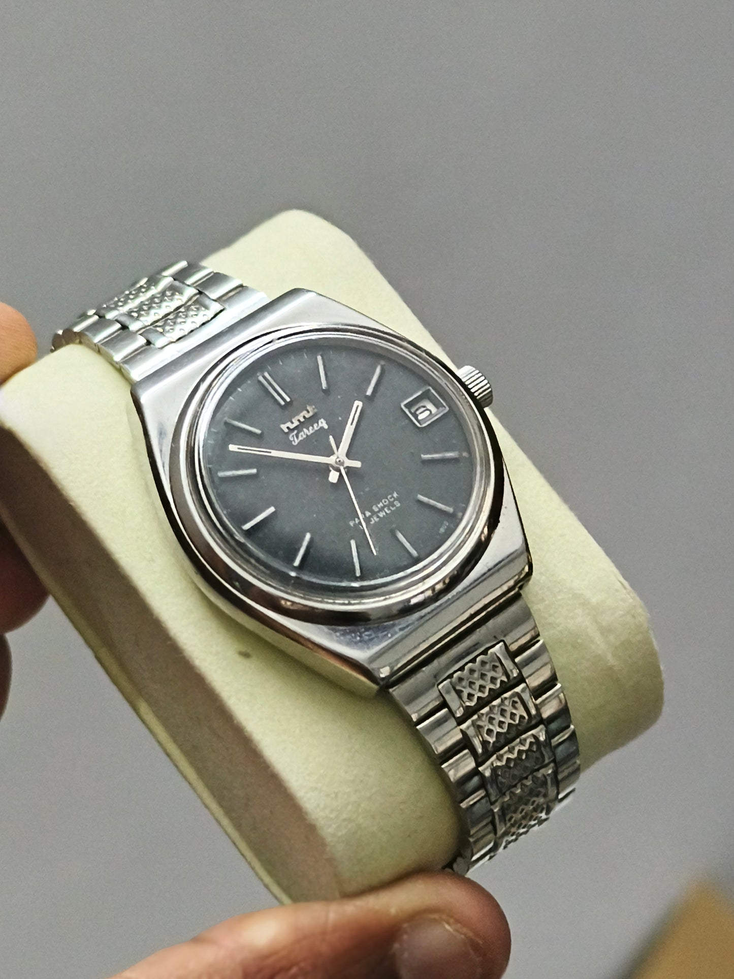 HMT Tareeq Hand-wound Watch with a Black Dial