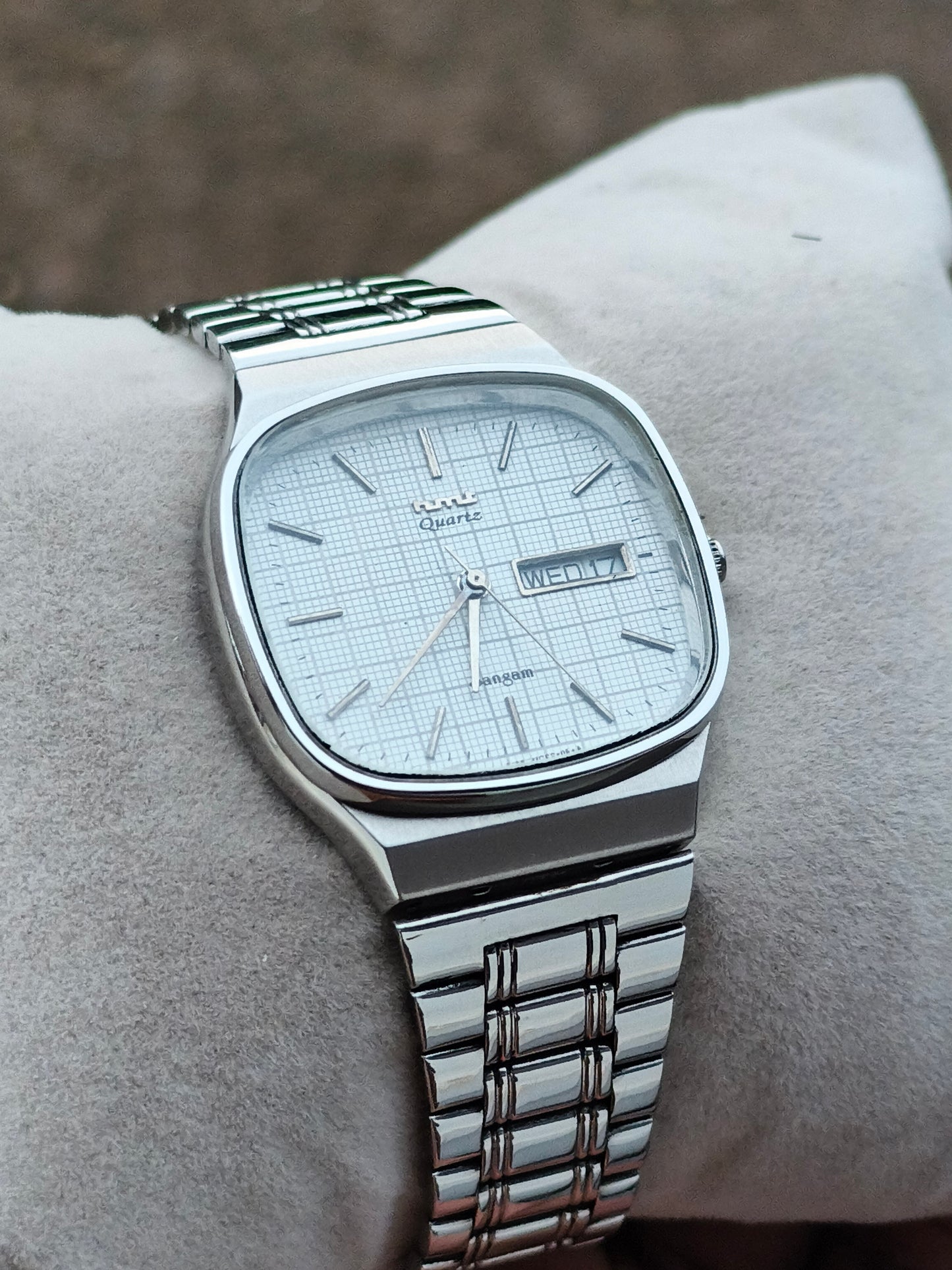 HMT Sangam white graph dial quartz