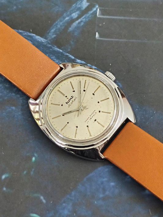HMT Ashok Hand-wound Vintage Watch with a  Champagne dial