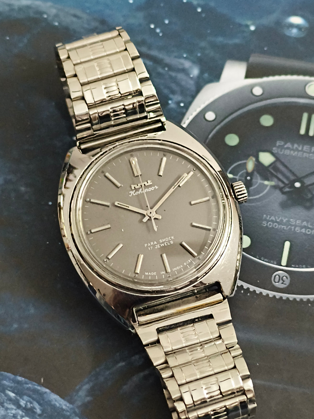 HMT Kohinoor Hand-wound Vintage Watch a Grey Dial