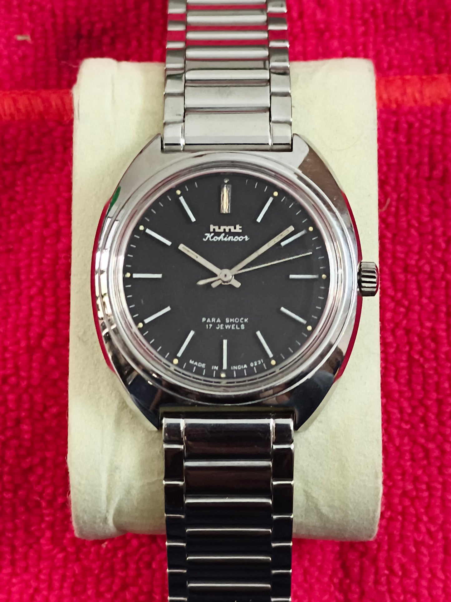 HMT Kohinoor Hand-wound Neo-vintage Watch with a Black Dial