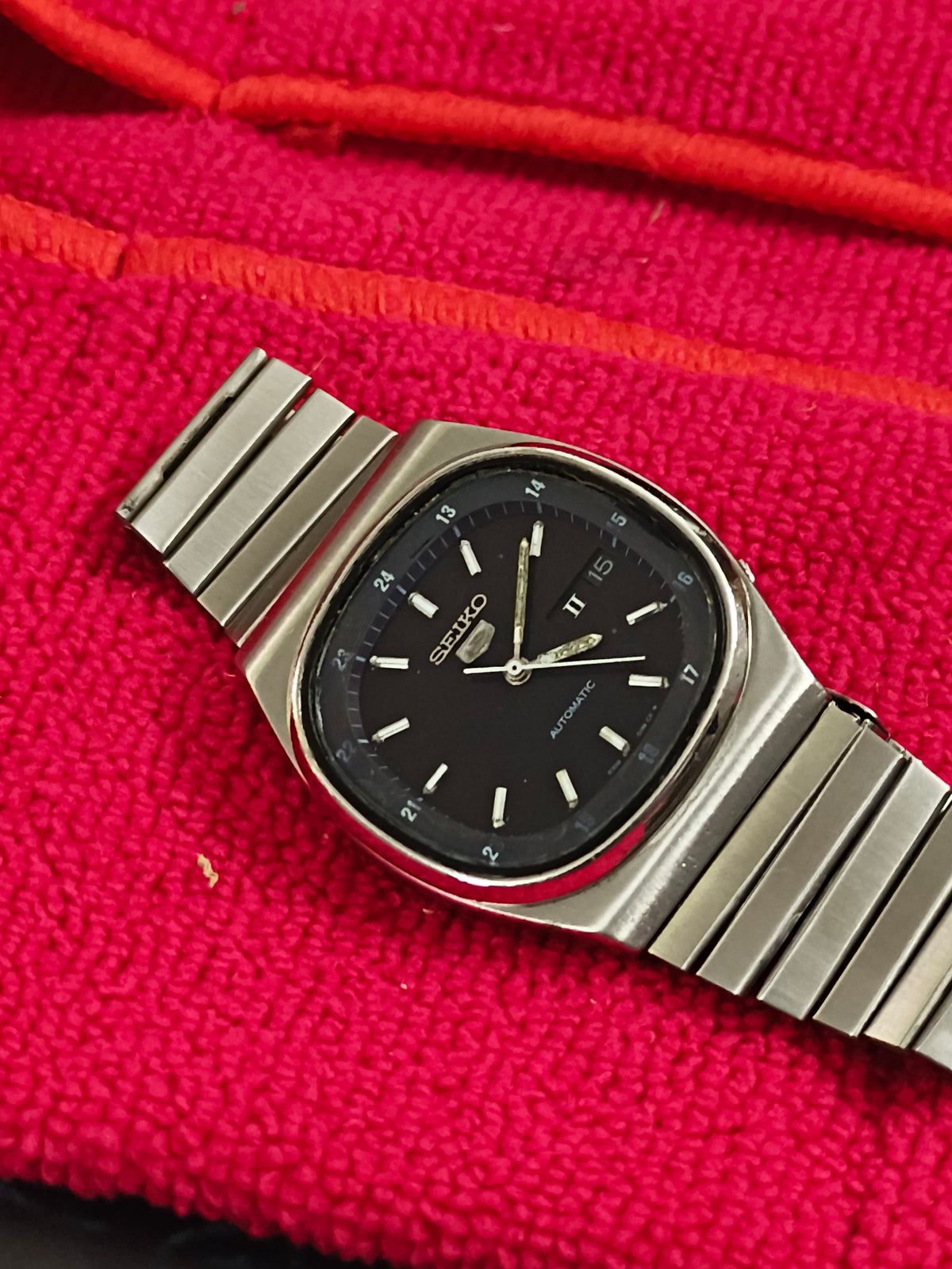Seiko 5 Vintage Automatic Day Date 24-H Version with a Black Dial