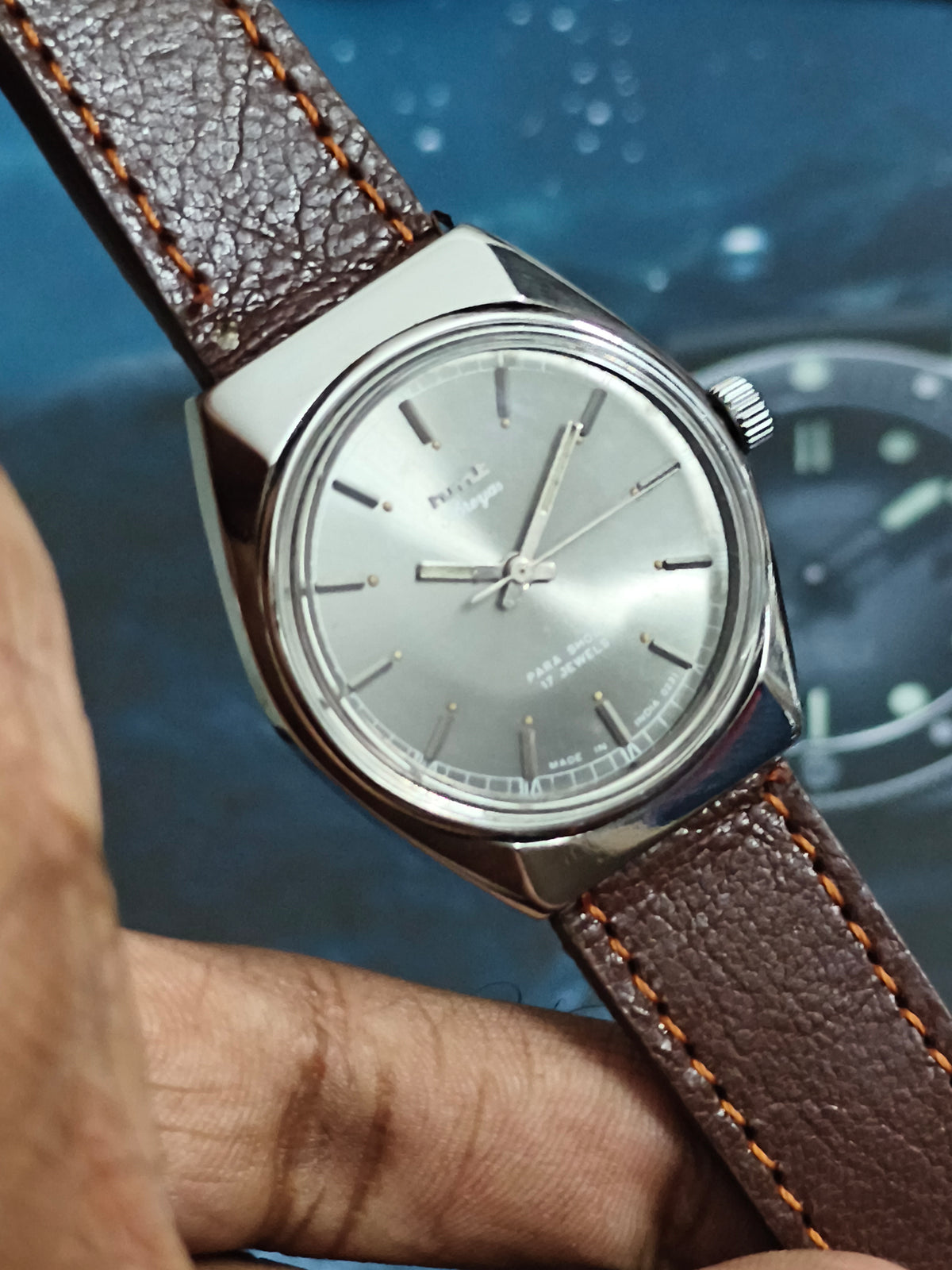 HMT Shreyas Hand-wound Vintage Watch with a Grey Dial