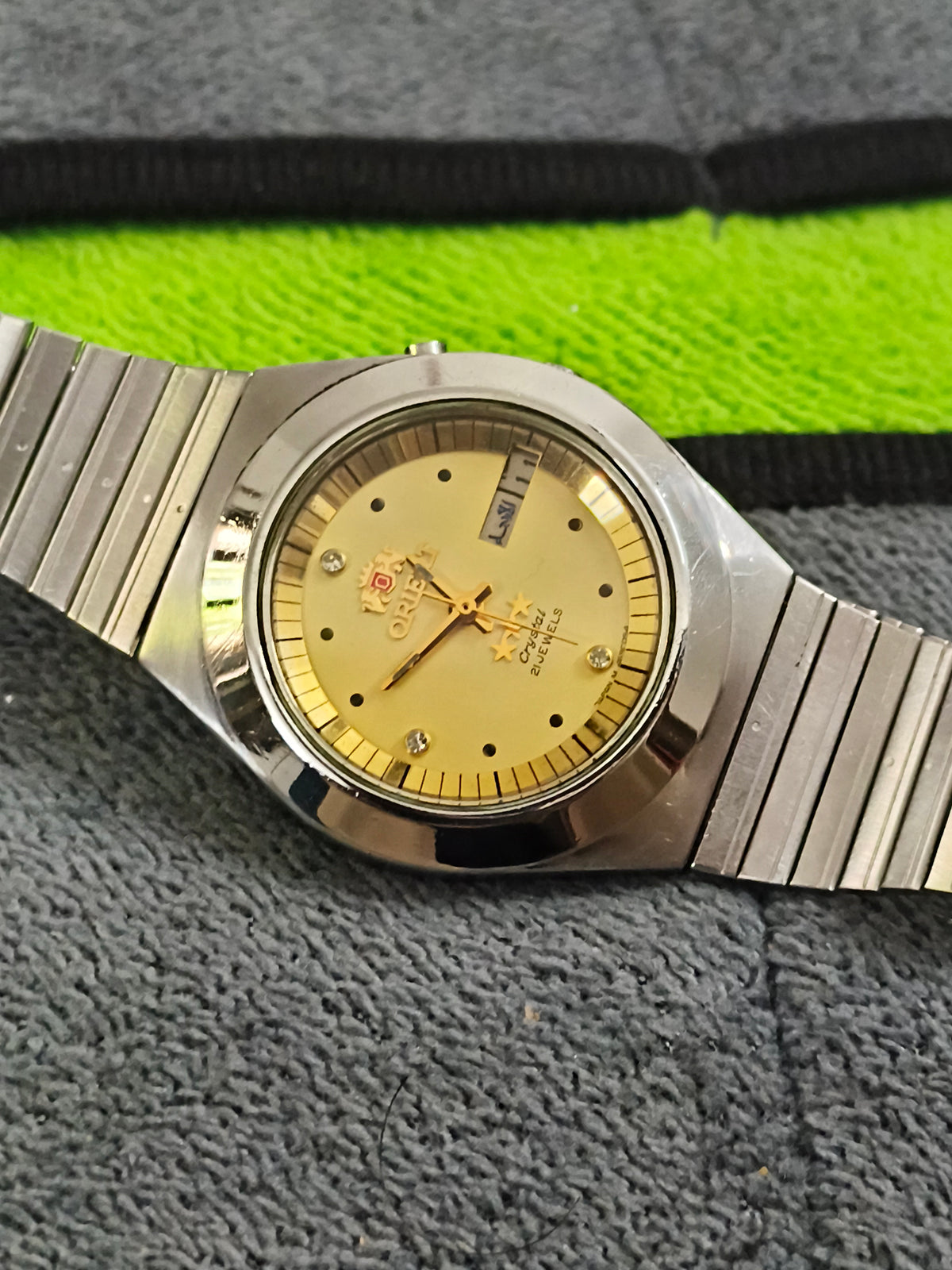 Orient Neo-Vintage Automatic Day Date Watch with a Gold-toned Dial