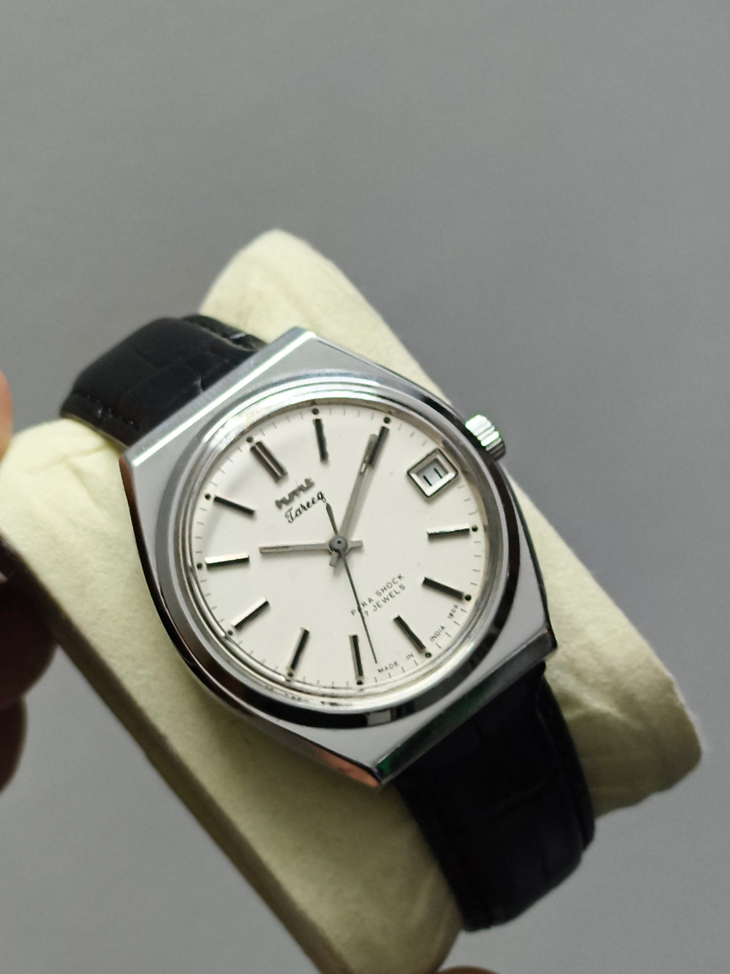 HMT Tareeq Neo-Vintage Hand-wound watch with White Dial