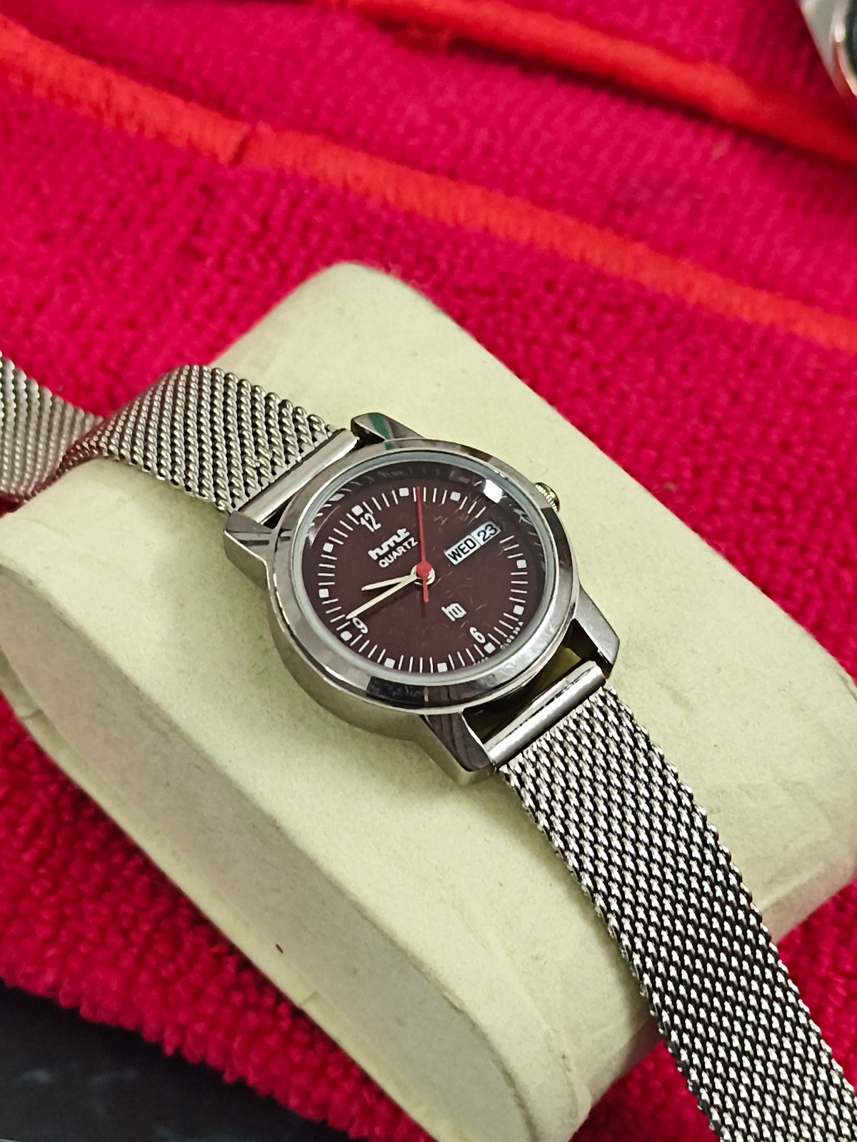 HMT HQ Quartz Lady 24mm Watch with a Maroon Dial