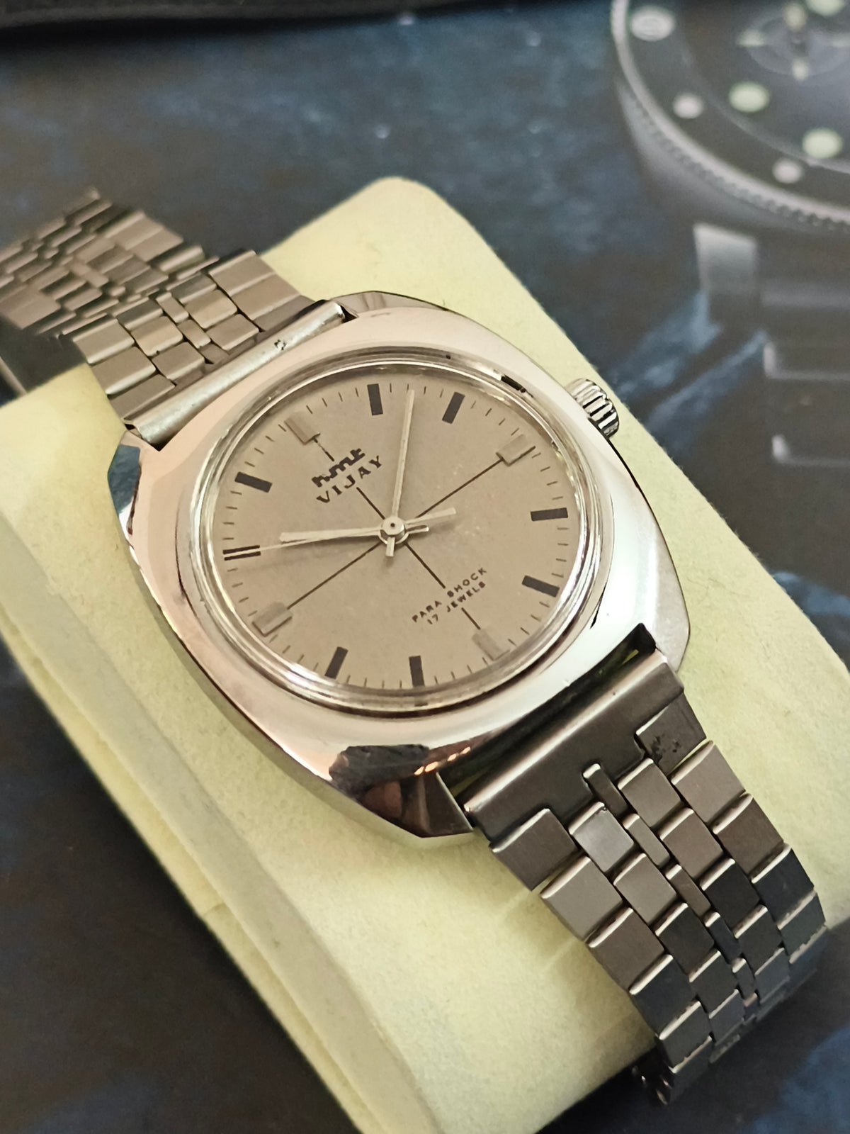 HMT Vijay Mechanical Vintage Watch, Silver-toned Dial Version with Vertical Brushed Finish and Crossline Pattern