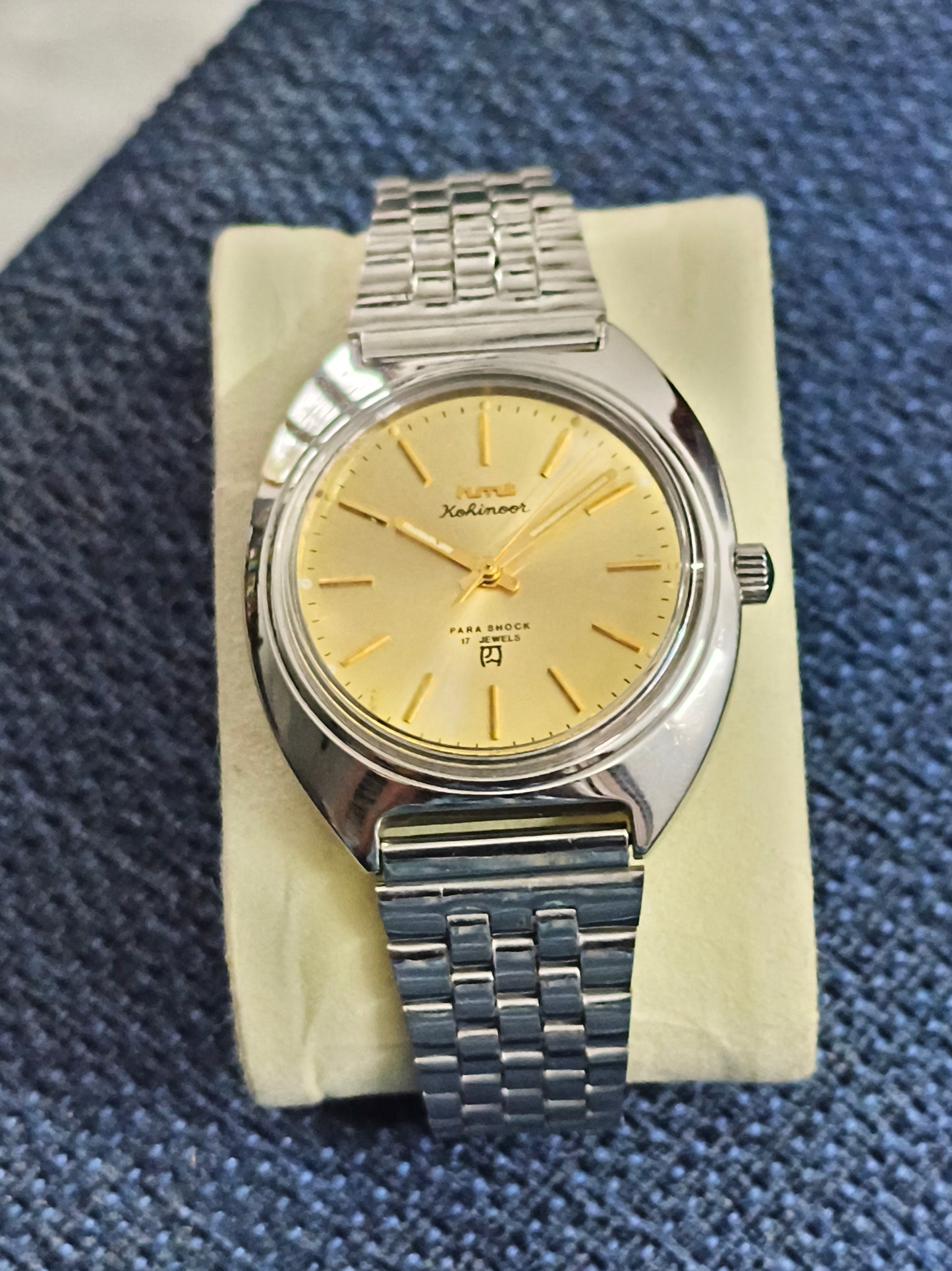 HMT Kohinoor Hand-wound Neo-Vintage Watch with a Gold-toned Dial, Mint/NOS Condition