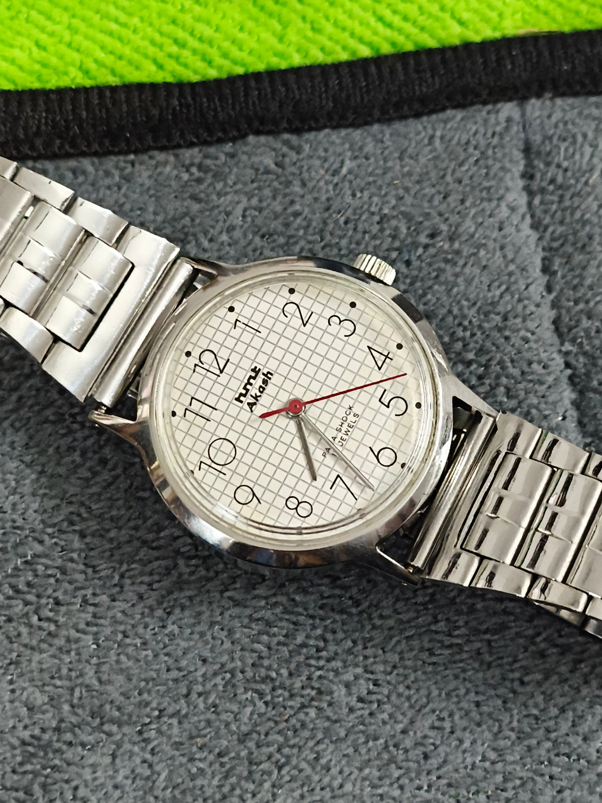HMT akash mechanical watch white check dial-red seconds hand