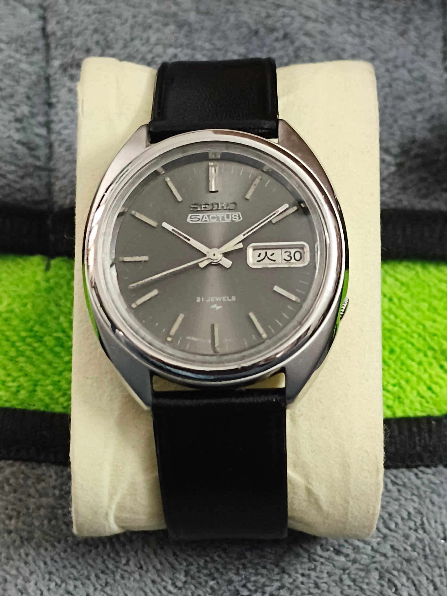 Seiko 5 Actus Automatic Vintage Watch with a Grey Sun-burst Dial, JDM Variant