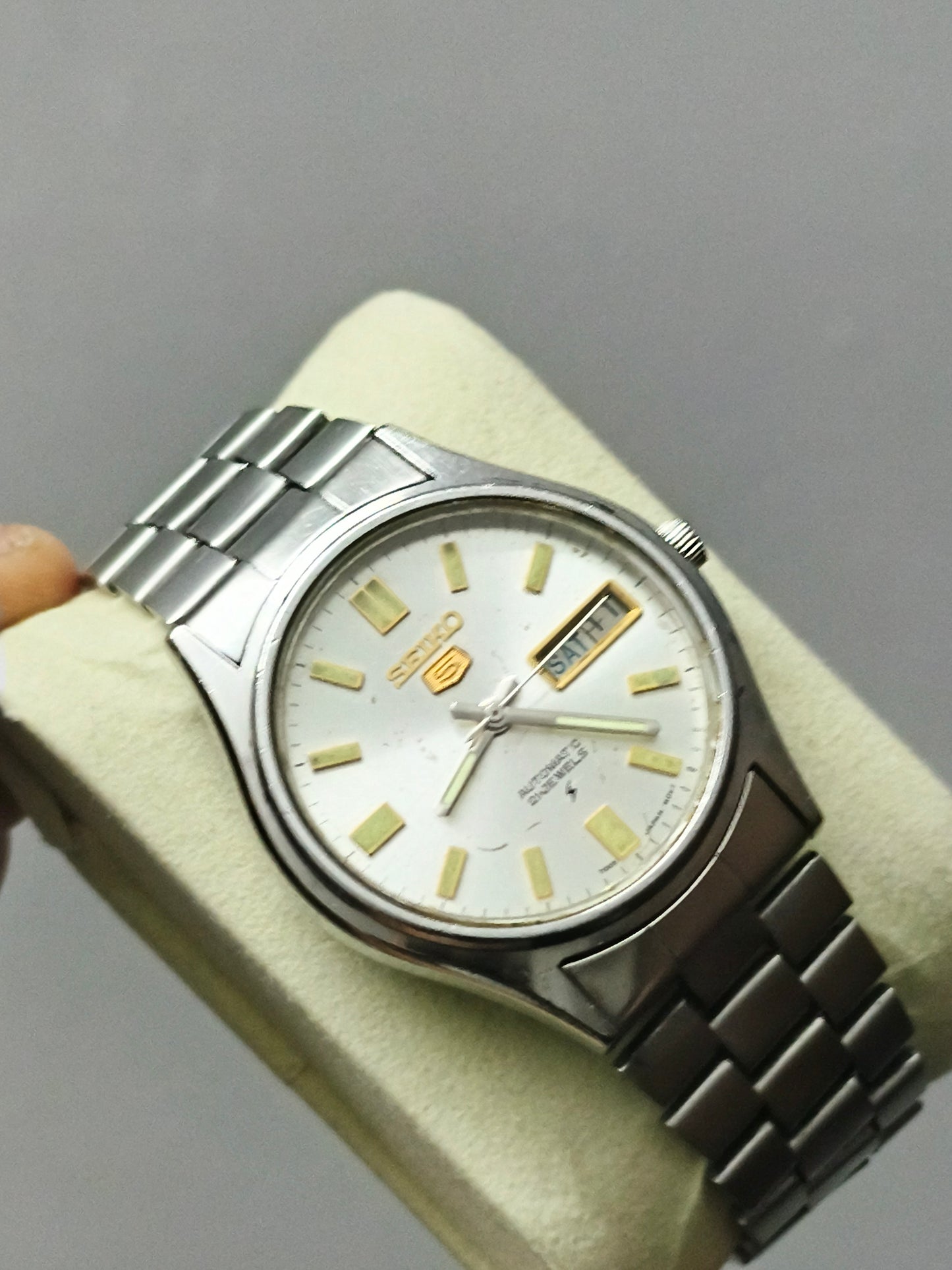 Seiko 5 Automatic Day Date Watch with Silver Toned Dial and Lumed Indices