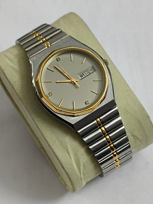 Rado Quartz Day-date Dual Tone Watch with a Grey Dial