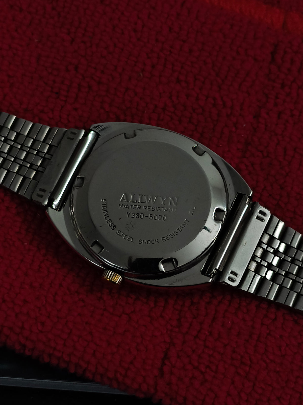 Allwyn Hand-wound Mechanical Vintage Watch with a Vertical Stripes Dial