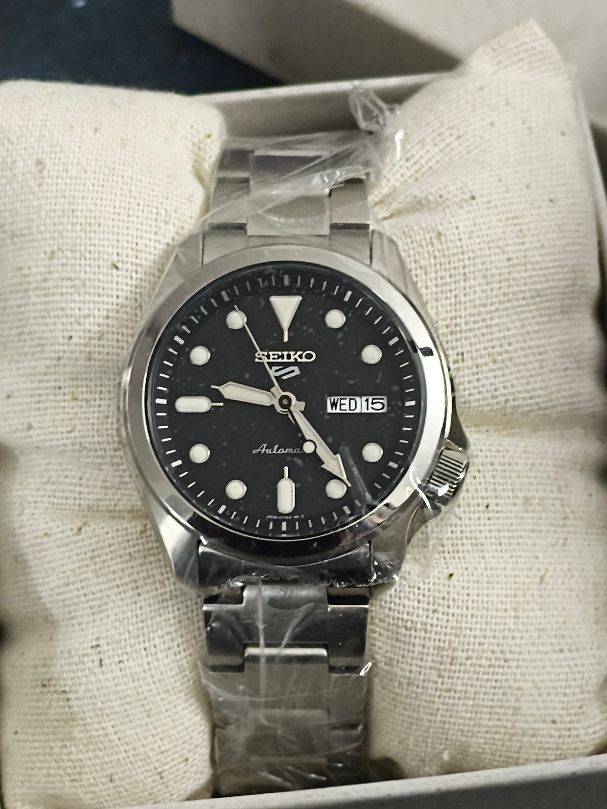 Seiko 5 Automatic SKX Series Watch with a Black Dial (SRPE55K1), Brand New