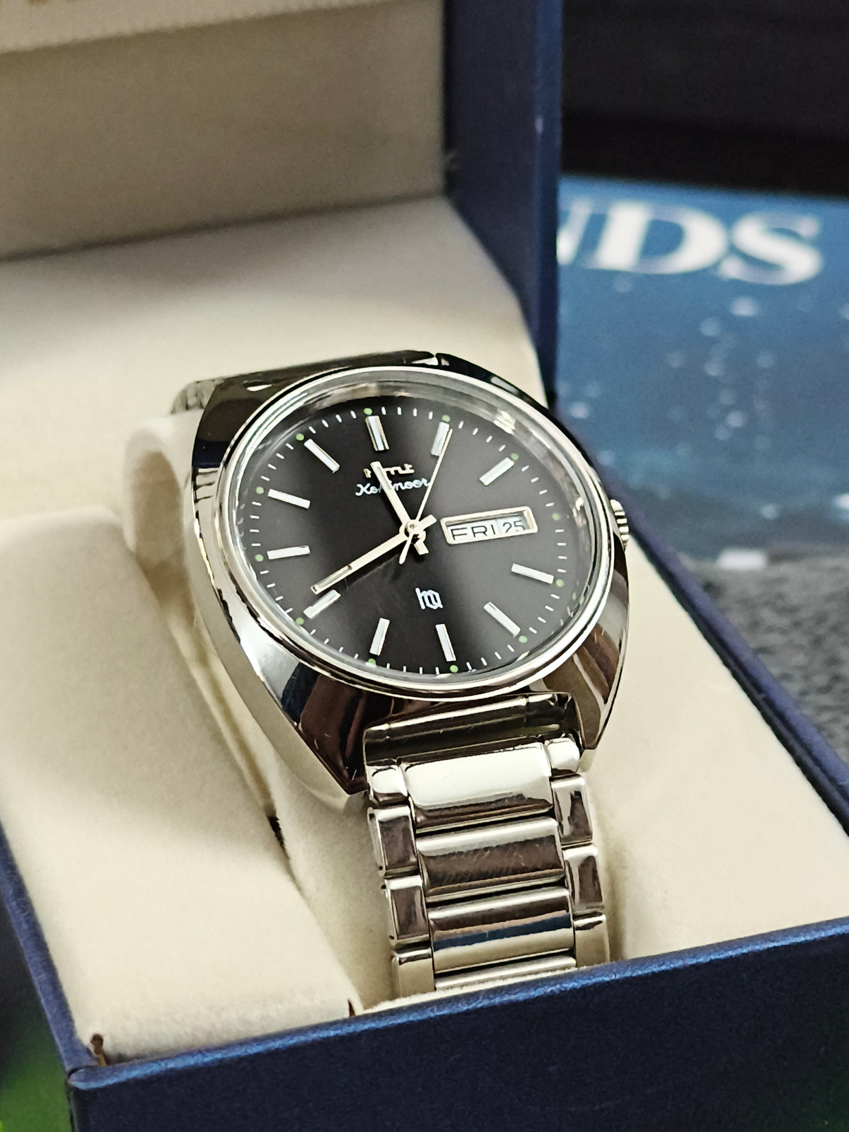 HMT Kohinoor Quartz Watch with a Black Dial