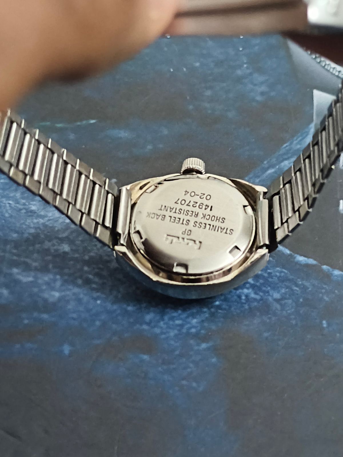 HMT Soumya Hand-wound Lady’s Vintage Watch a Gold-toned Dial