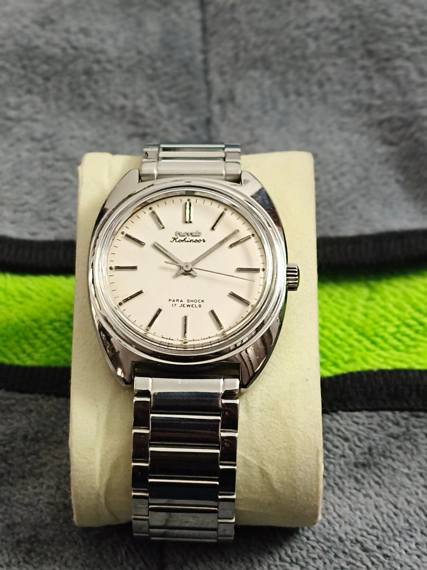 HMT Kohinoor Hand-wound Neo-vintage Watch with a White Dial