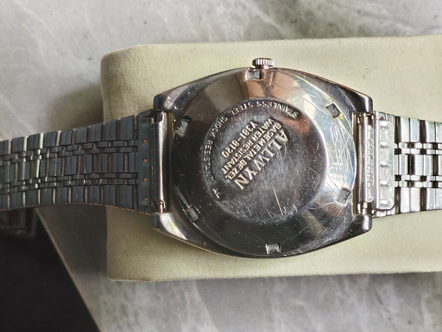 Vintage allwyn automatic beautiful golden sunburst dial