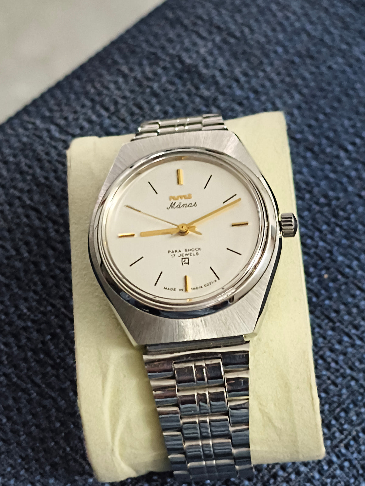 HMT Manas Hand-wound Neo-Vintage Watch with a Silver-toned Dial, Mint/NOS Condition