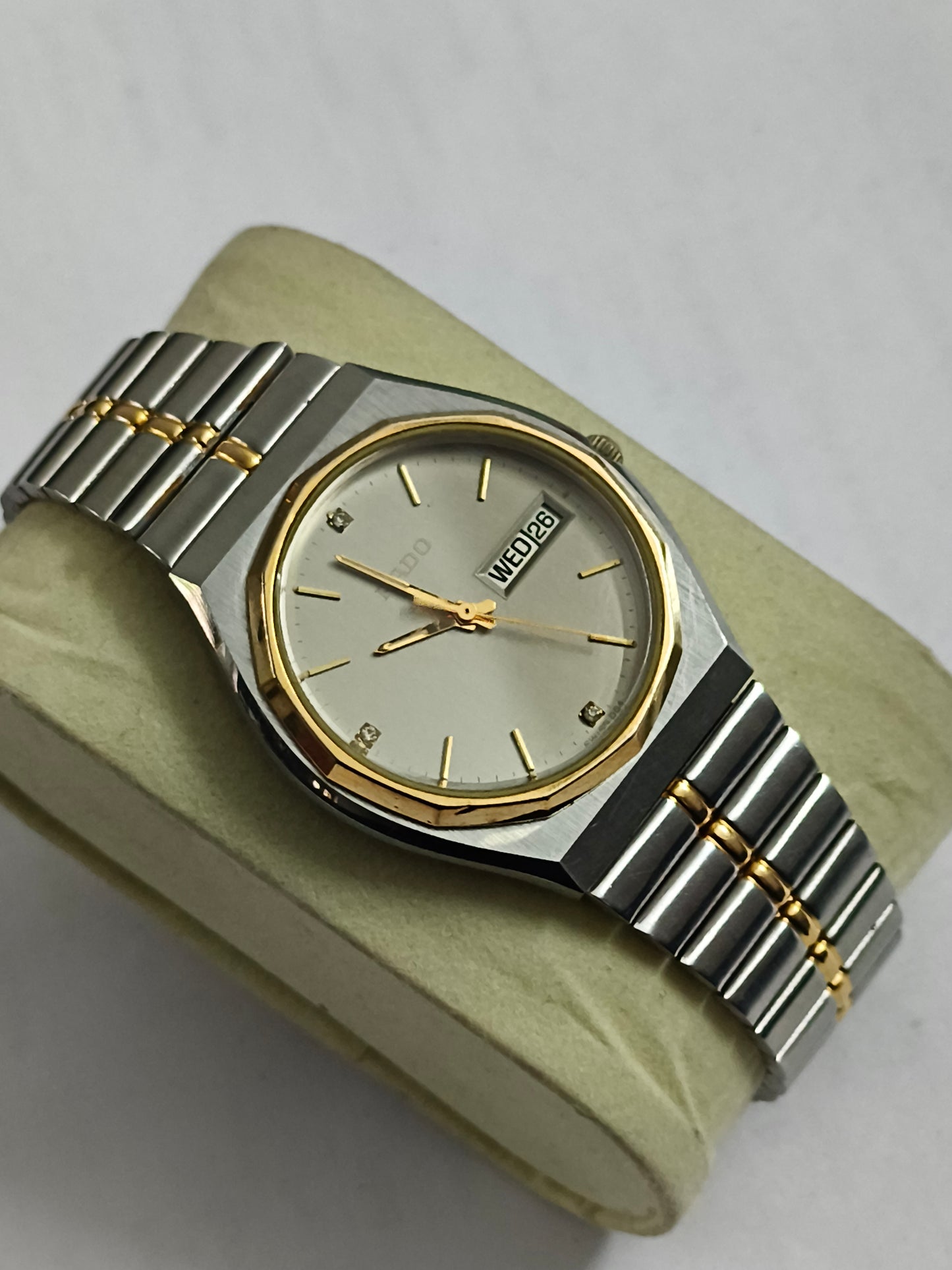 Rado Quartz Day-date Dual Tone Watch with a Grey Dial