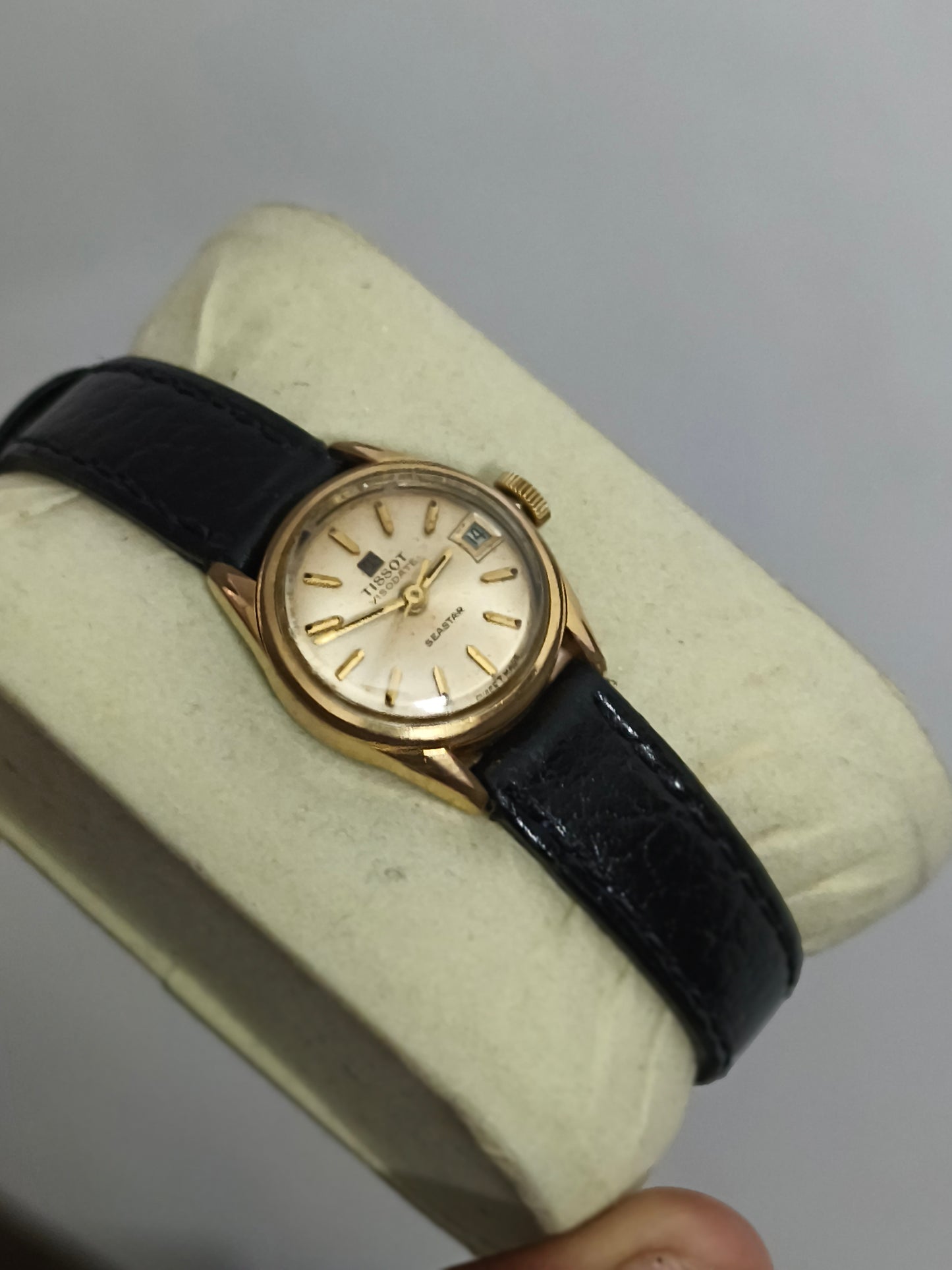 Tissot Swiss Made Hand-wound Vintage Watch for Women