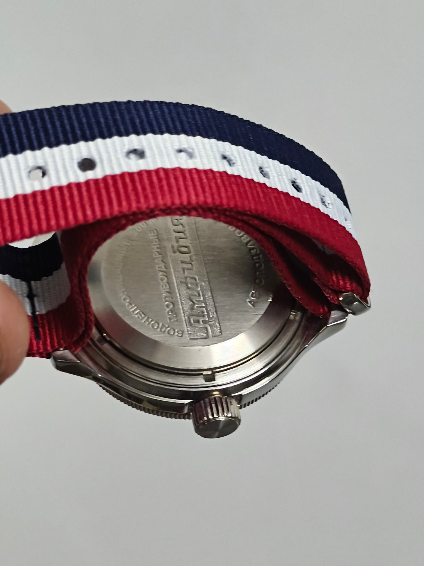 VOSTOK Amphibia 420059 Scuba Dude Automatic Diving Watch with Blue Dial and Tri-color Strap