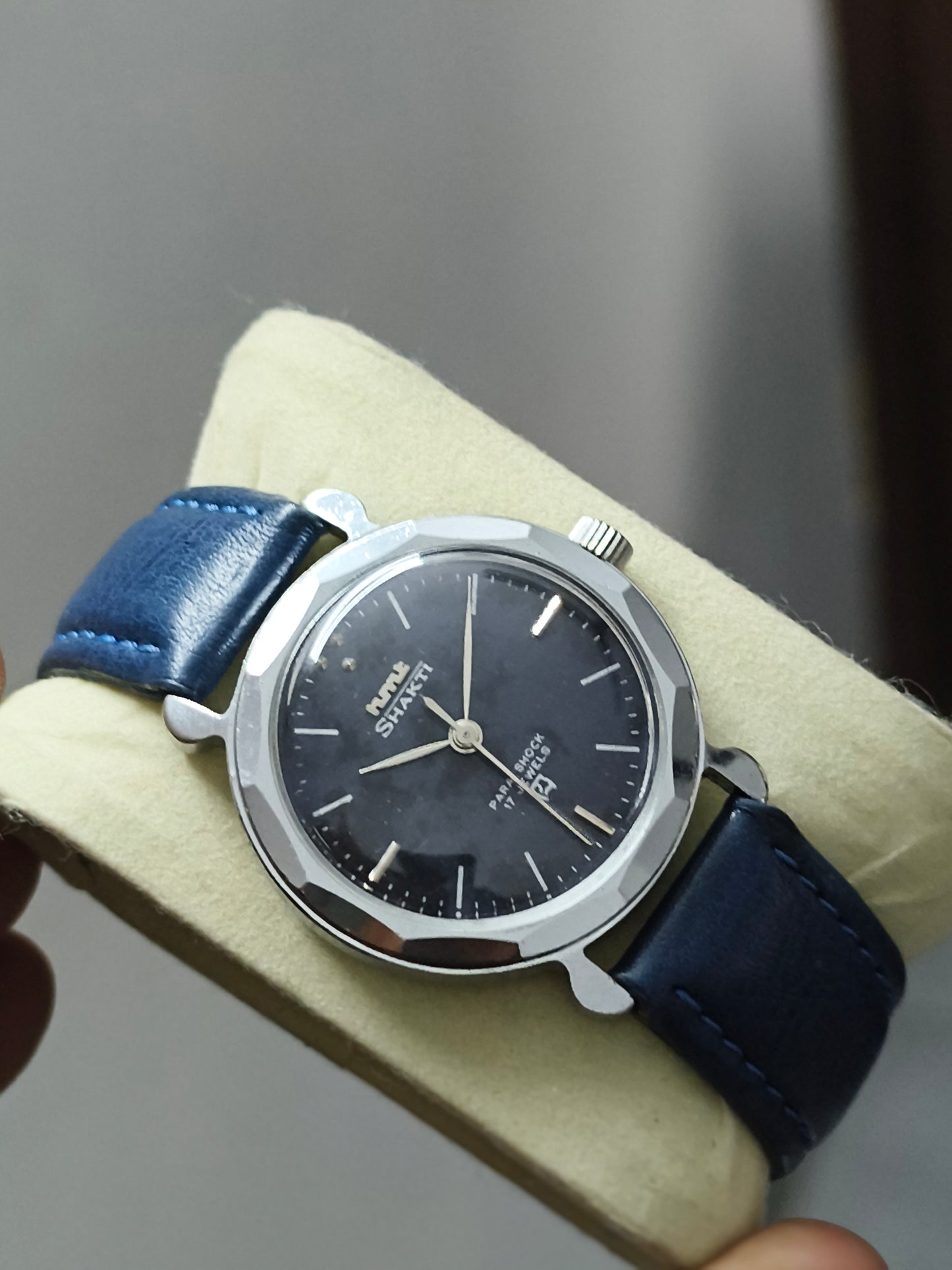 HMT Shakti Hand-wound Mechanical Watch with Facetted Bezel and Teardrop Lugs