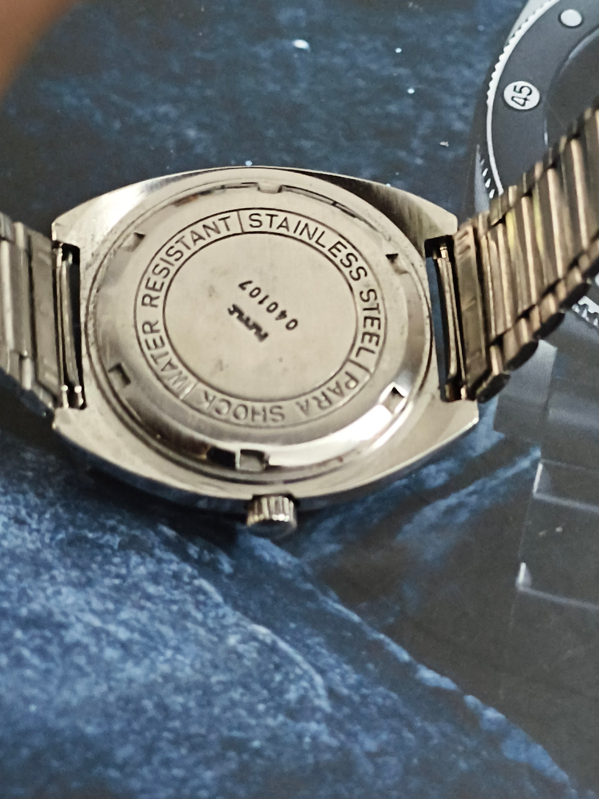 HMT Kohinoor Hand-wound Vintage Watch a Grey Dial