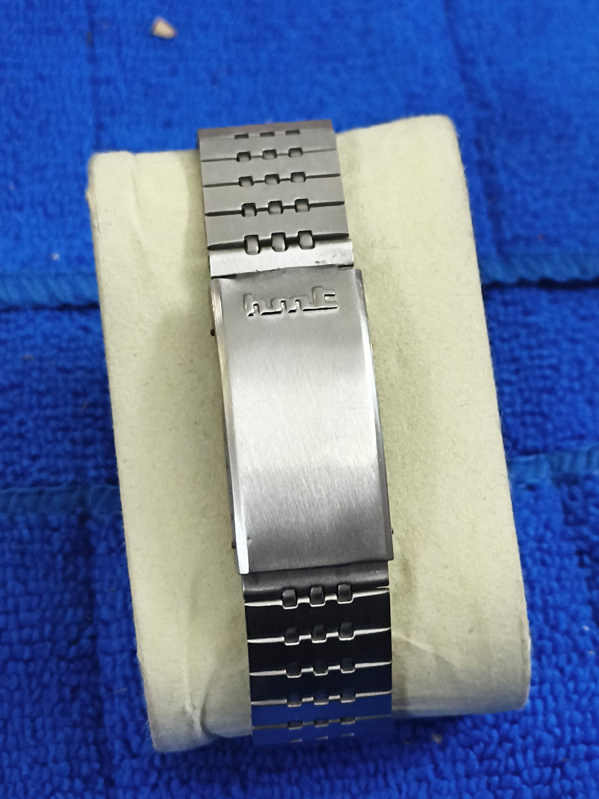 HMT Janata Super De Luxe Hand-wound Vintage Watch with a Linen Dial
