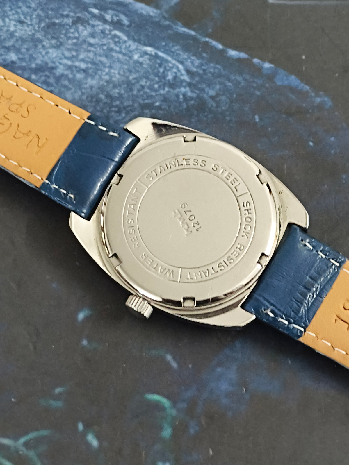 HMT Aroop Hand-wound Vintage Watch with a Silver Grey Dial