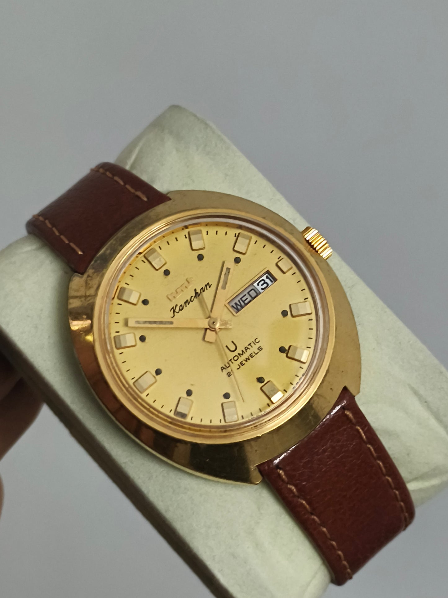HMT Kanchan Automatic Watch Gold-toned