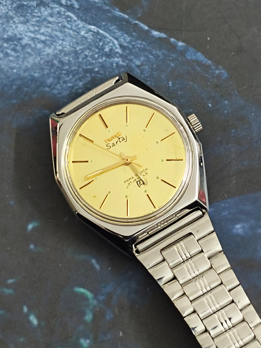 HMT Sartaj Hand-wound Vintage Watch with a Champagne Toned Dial