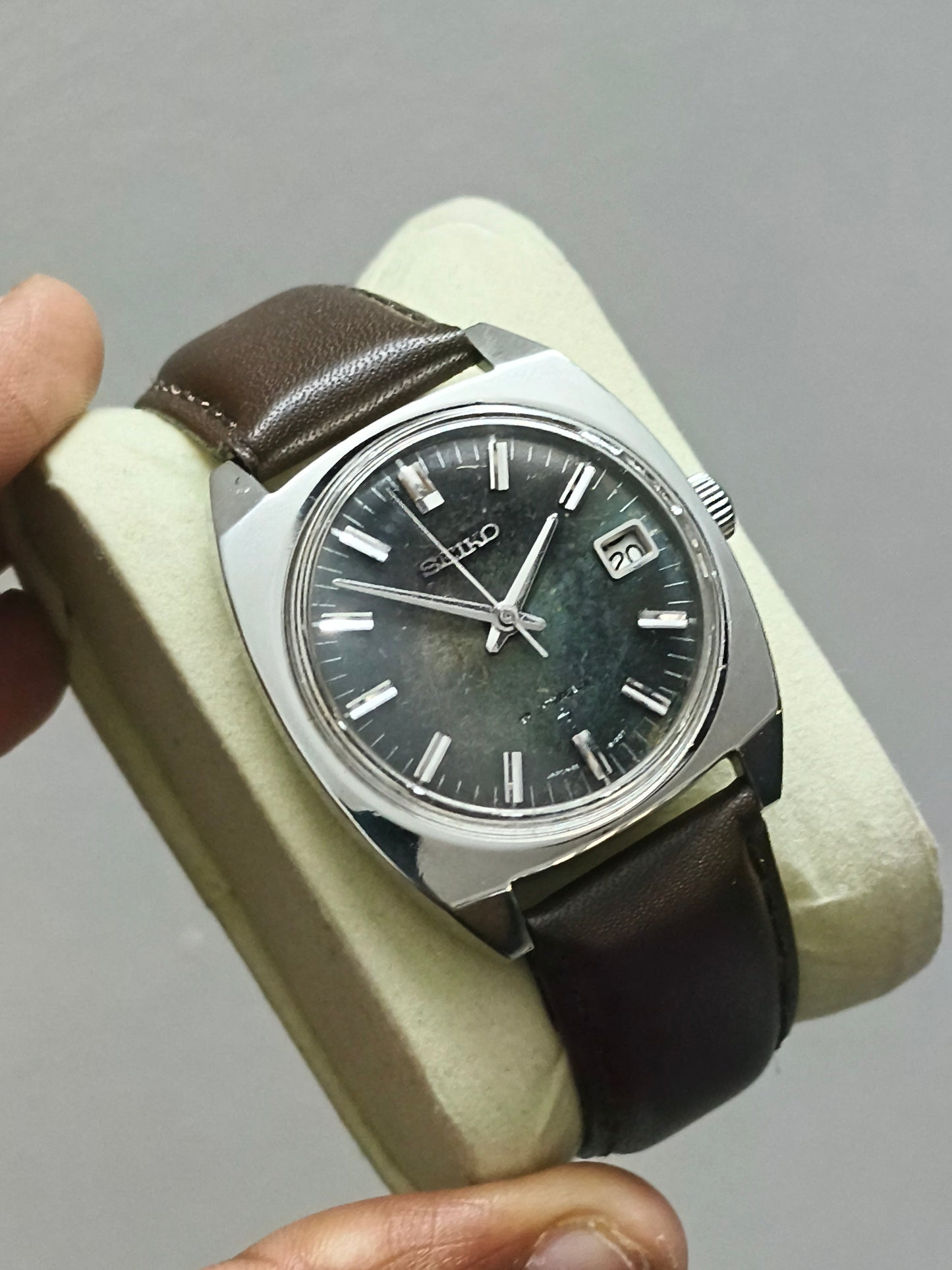 Seiko Sealion Manual-winding Vintage Watch (6602 8070)