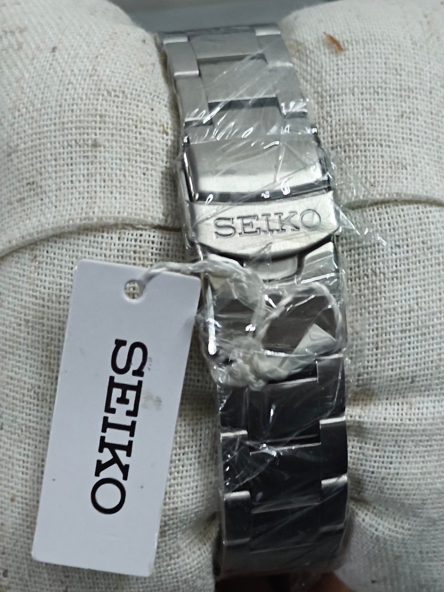 Seiko 5 Automatic SKX Series Watch with a Black Dial (SRPE55K1), Brand New