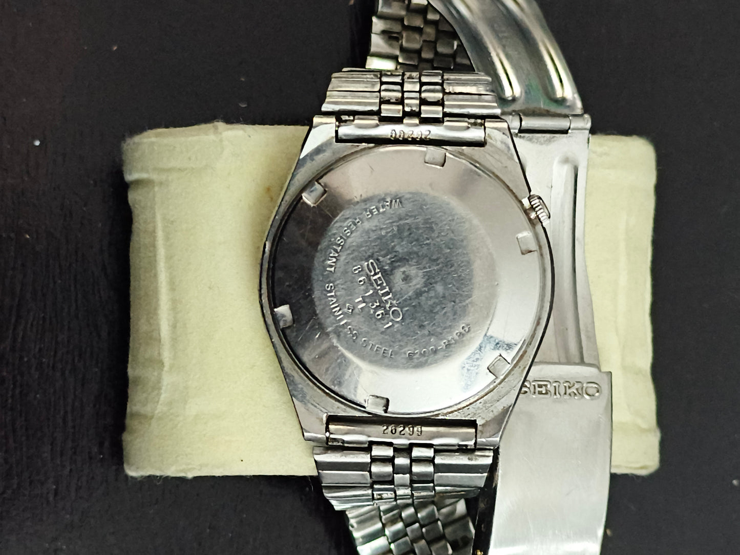 Seiko 5 Automatic Watch with 24-H Black Dial